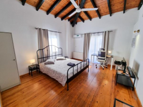 Mountains Retreat Rooms & Suites